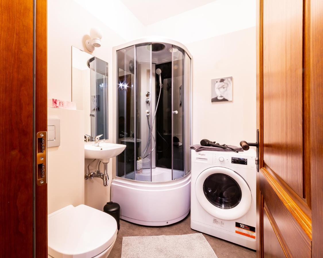 דירות ריגה Gourmet Storie'S Ap 68Sqm Renovated Free Parking מראה חיצוני תמונה